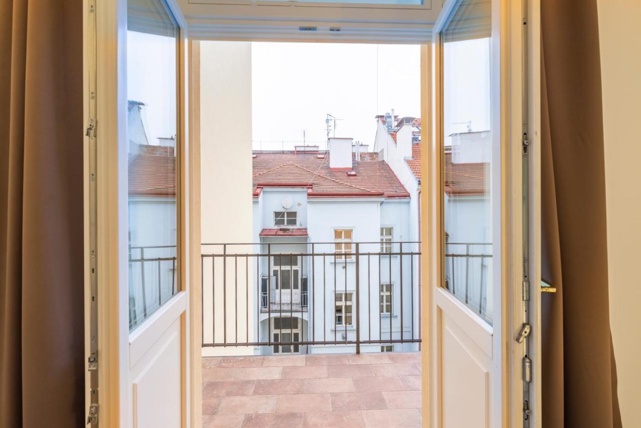 Petrin Tower Residence Прага Экстерьер фото