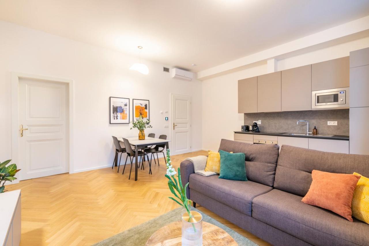 Petrin Tower Residence Прага Экстерьер фото