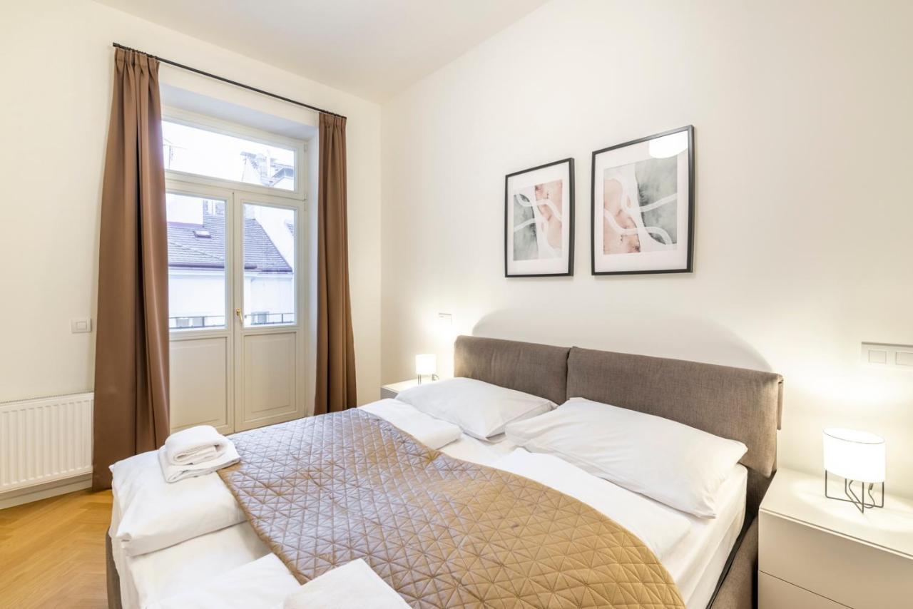 Petrin Tower Residence Прага Экстерьер фото