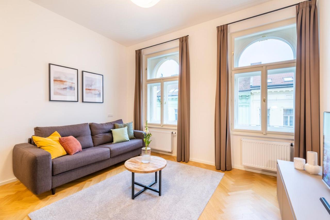Petrin Tower Residence Прага Экстерьер фото