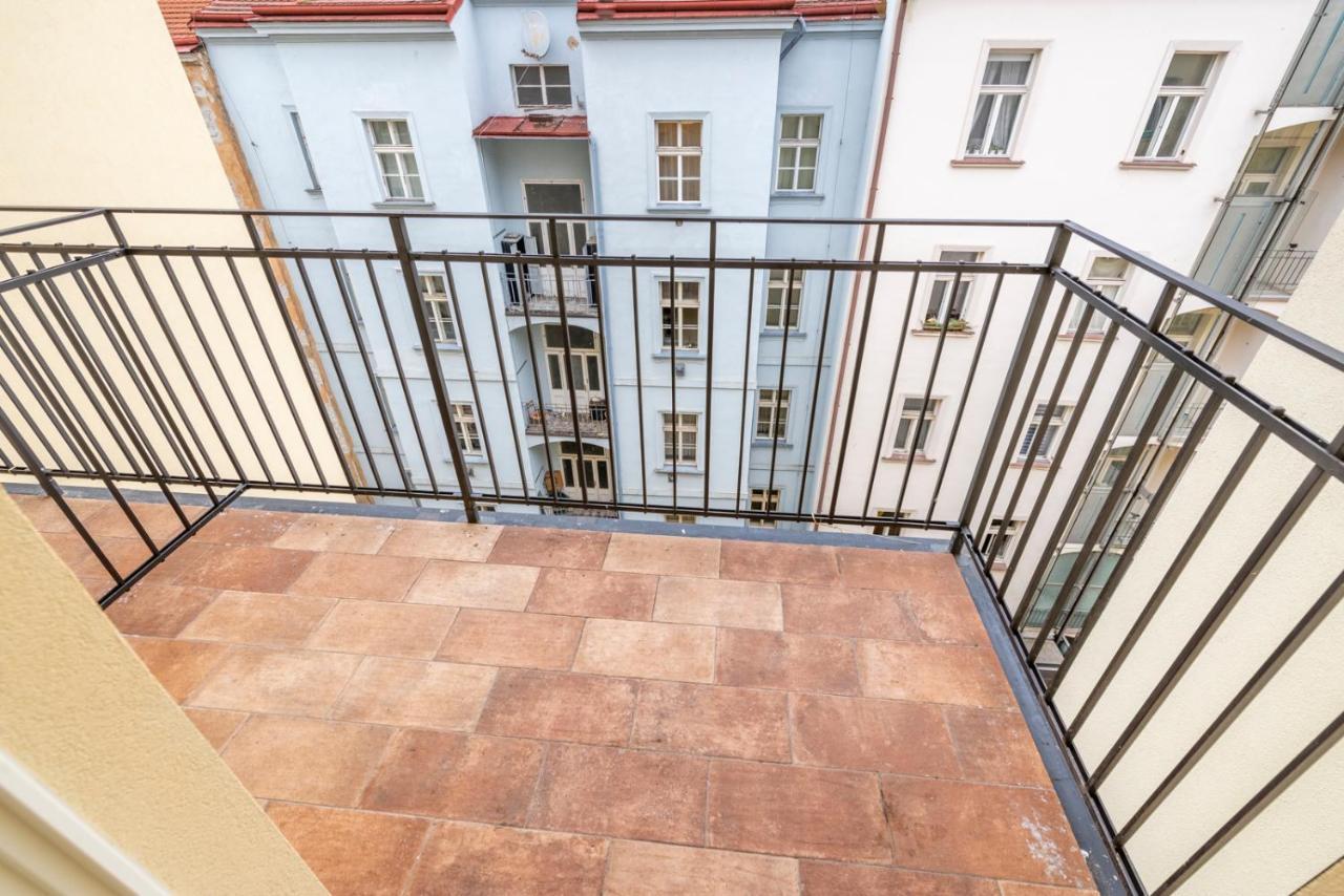 Petrin Tower Residence Прага Экстерьер фото