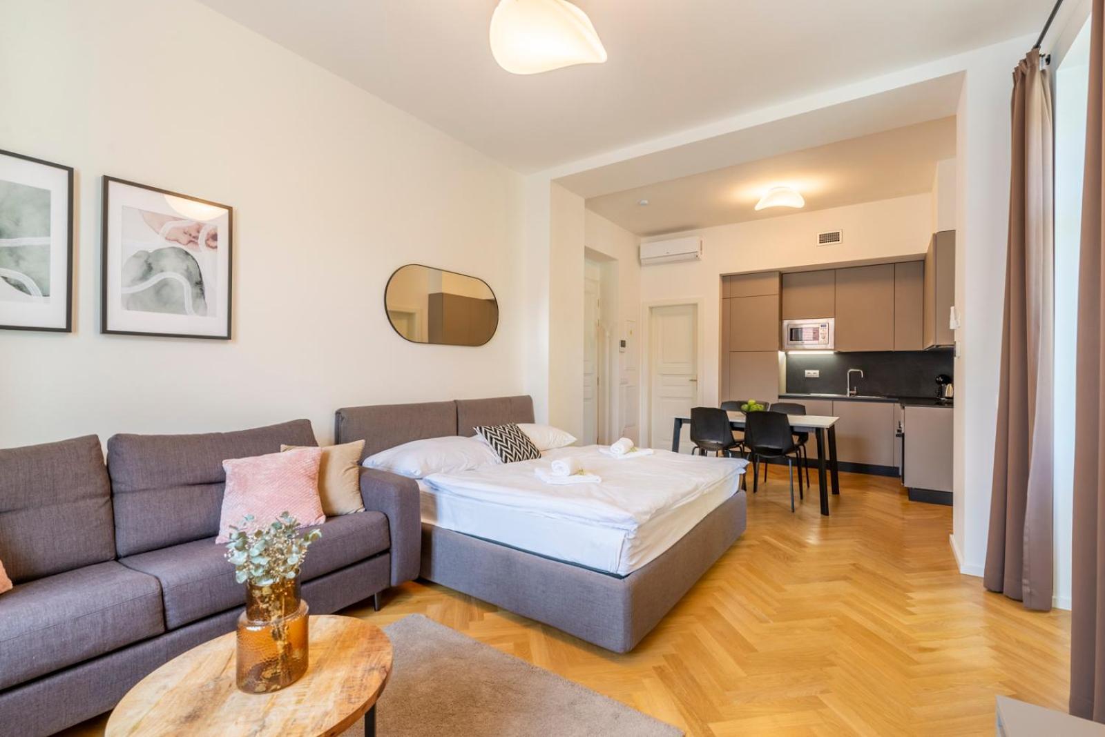 Petrin Tower Residence Прага Экстерьер фото