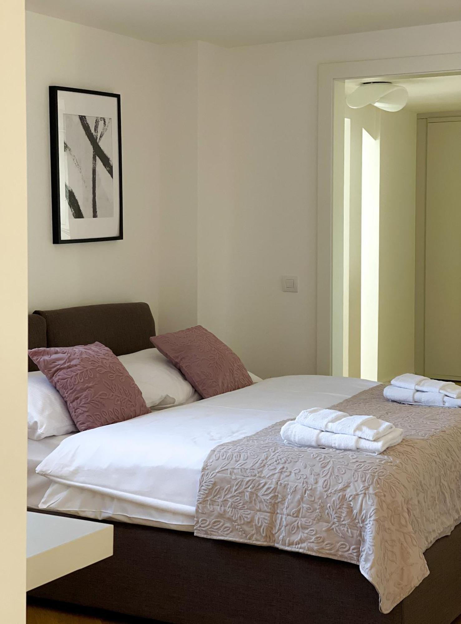 Petrin Tower Residence Прага Экстерьер фото