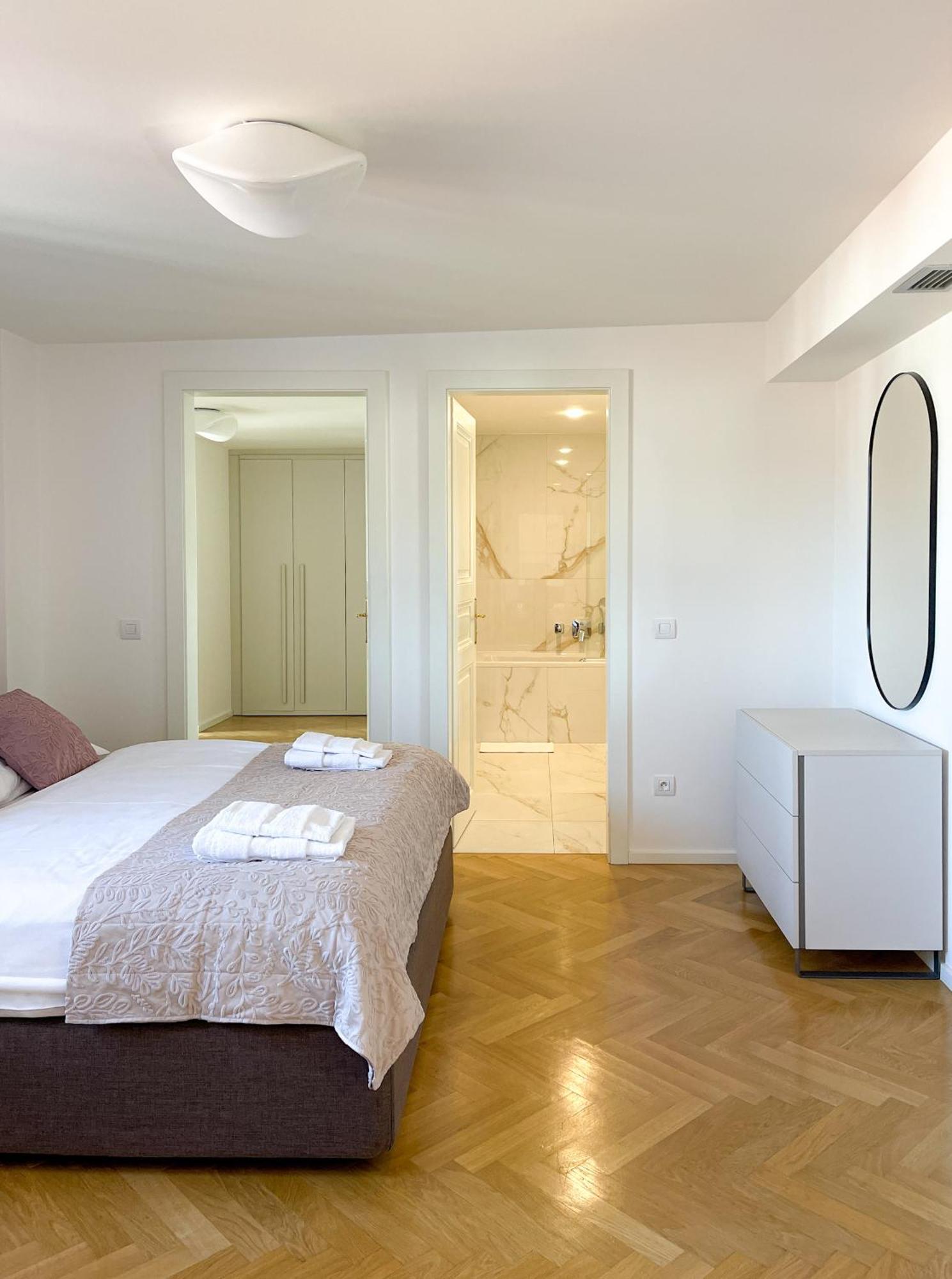 Petrin Tower Residence Прага Экстерьер фото